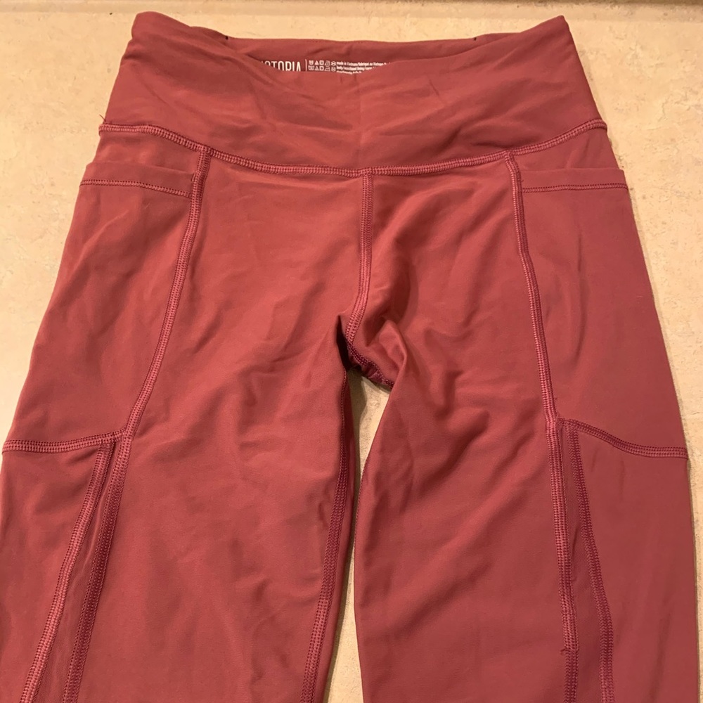Blush Victoria’s Secret Mesh Pocket Leggings